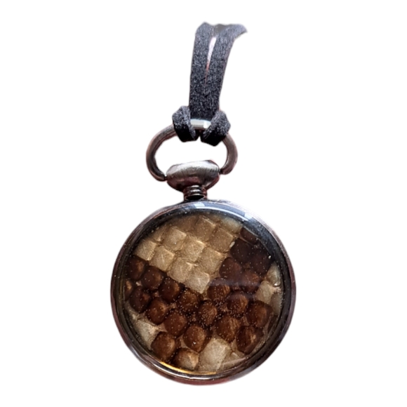 GENUINE PYTHON RESIN NECKLACE! Made by hand with ♥️♥️♥️ - Picture 6 of 10